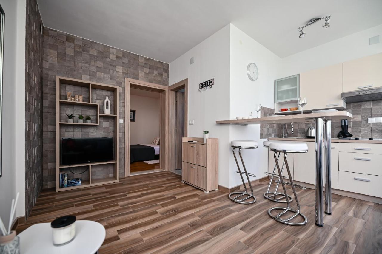 Remi Apartment ซูโกชัน ภายนอก รูปภาพ